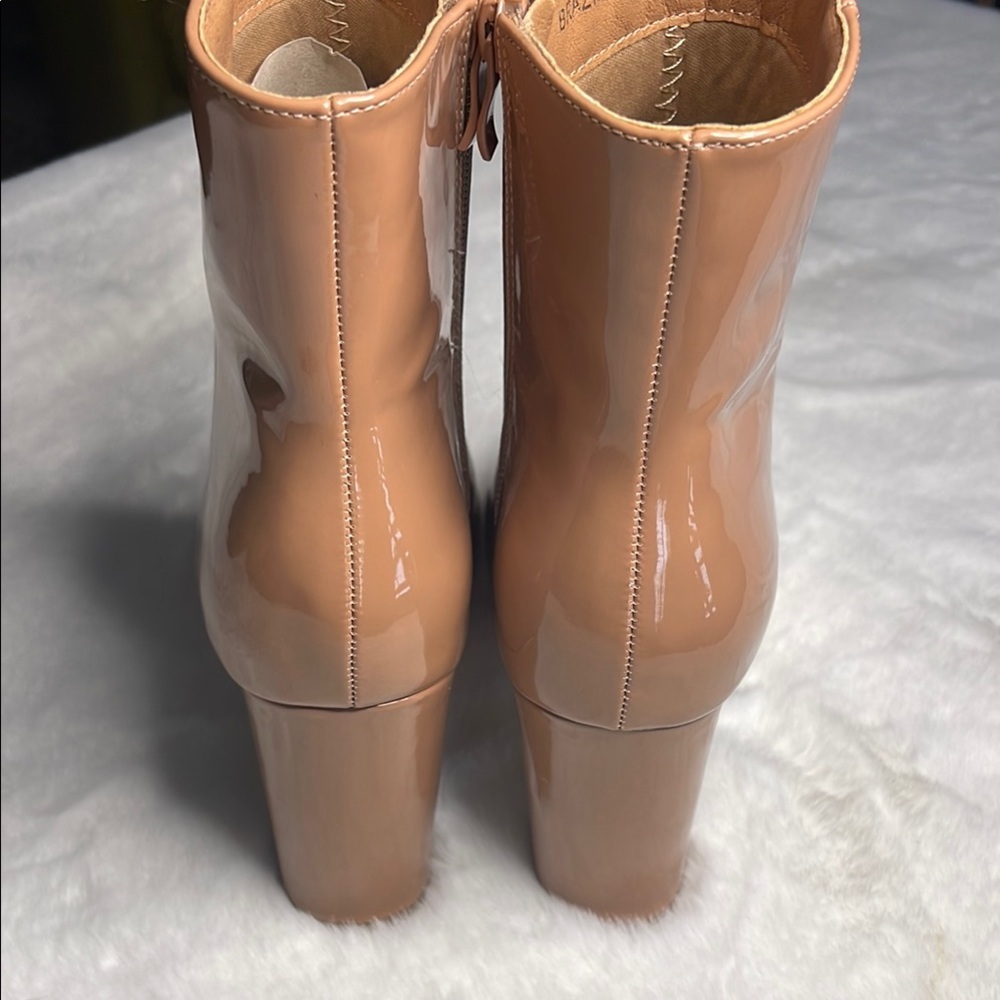 New- Top Moda-shiny patent tan ankle booties- 10 - Picture 3 of 8
